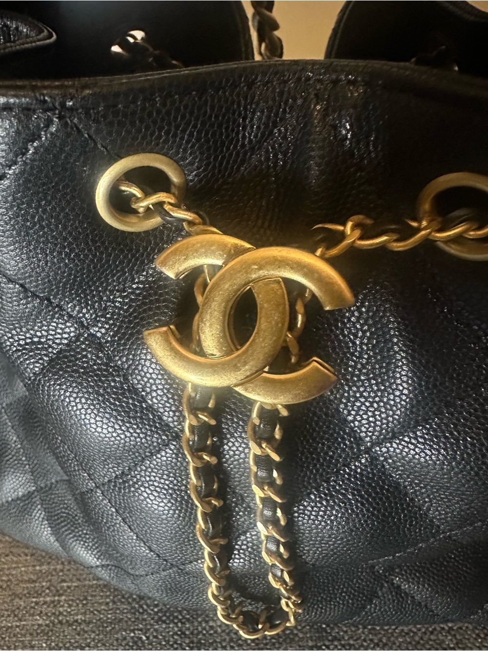 CHANEL 25 Small Black Quilted Drawstring Shoulder Bag with Gold CC Hardware - Picture 4 of 9